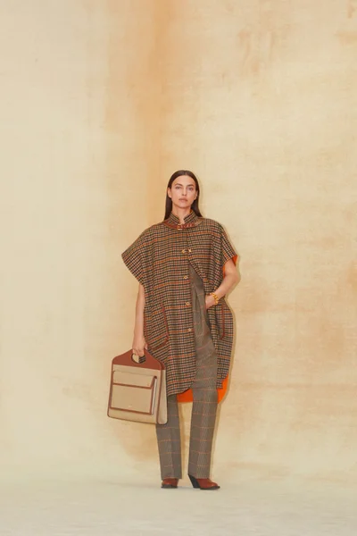 Look 24